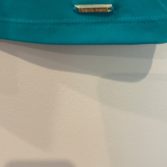 Women’s Top - Picture 3 of 6